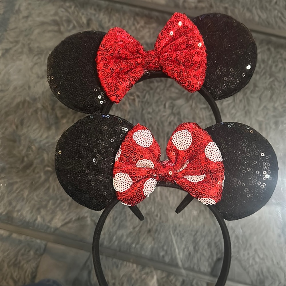 Minnie Mouse headband. I used them one day at Disneyland. Both for 12 bucks
